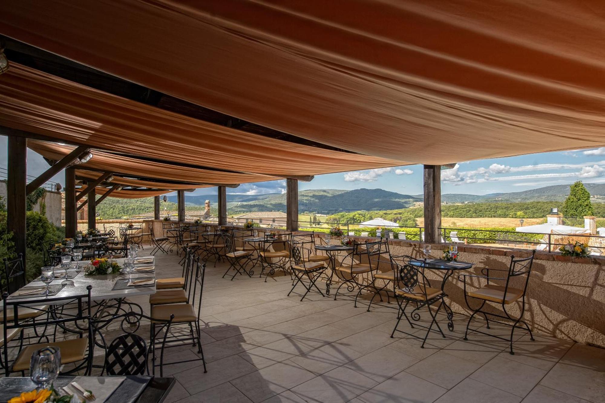 La Bagnaia Golf Resort Exterior photo