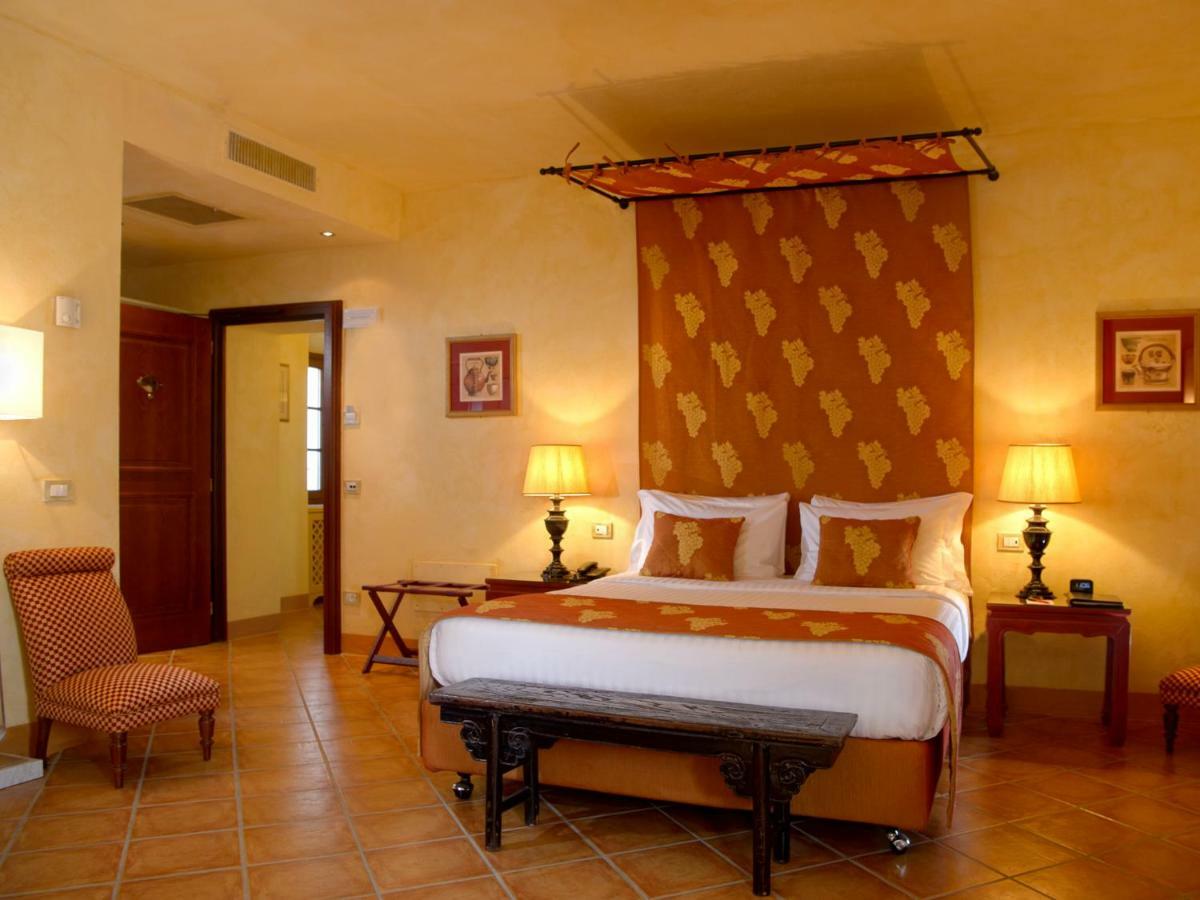 La Bagnaia Golf Resort Exterior photo